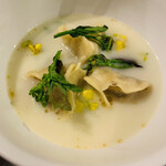 hape - 鳥白湯スープで中華とフレンチの融合