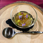 hape - 愛知鴨と新玉葱のジュレ仕立て