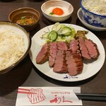 牛たん炭焼き 利久 - 牛タン極(4枚8カット)定食4191円