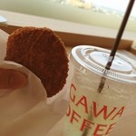レイクサイドコーヒー - 2012.7.26
            隣の近江牛コロッケ、美味かったです!!
            
            けど、このライムジュースはホンマに•••´д` 