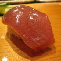 天寿し 京町店 - 鮪出汁で漬けた鮪 握り
