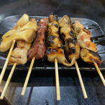 ひな鳥 - 焼き鳥盛り合わせ1320円