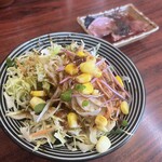 Ninniku Mura - サラダ、おしんこ