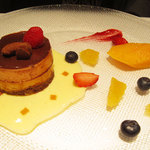 レストラン　プログレ　ヨコヤマ - オレンジのミロワール