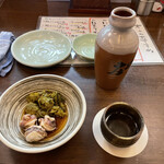 庄や - 日本酒大徳利〔常温〕、お通し