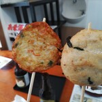 井上蒲鉾店 - 大判揚げ。チーズとしらす。