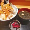 味喜庵 - 料理写真:★★★天丼 1100円 長くて太い 天丼が2本、大きなイカの天ぷらが1本、あとは かぼちゃとナス などなどが入ってるが、ご飯が異常に少ない！ご飯大盛りでできるんだったら有！