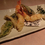 酒場 あじとよ屋 - 天ぷら盛り合わせ850円