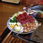 小次郎渕 - 四人で行きました、定食セットを鳥と上牛肉で二つずつ(^_^)