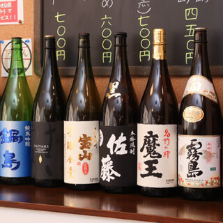 We have everything from the standard to the popular chamisul among women! Seasonal sake too