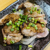 Yakitori Izakaya Torian - 鶏たたき。思ったより火が通っていたので-5点。これはこれでおいしい。こだわりのブランド鶏使用とのこと。