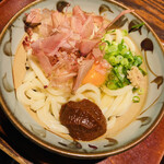 讃岐うどん 野らぼー - 辛みそ釜玉うどん