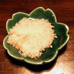Iwase - ヒマラヤ岩塩で、生桜海老のかき揚げをいただきました。