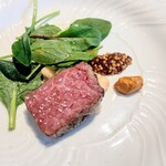 La Brianza - 北海道産A5黒毛和牛内もも炭火焼きロメスコソースタスマニア産粒マスタード。この日はMさんの火入れ。ちょうど良い火入れで美味しかったです(*^^*) Oさんじゃなくなって不安でしたが少しホッとしました