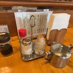 レストランすわ - 卓上調味料等