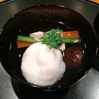 和やまむら - イタヤガイの真丈の椀物