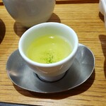 茶寮つぼ市製茶本舗 - 玉露　最初の一杯目の美味しいこと！　ぬるめでお出汁のような味わい　よりお茶の甘みを感じます