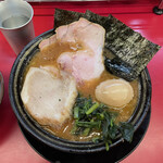 豚骨醤油ラーメン 王道家 - 