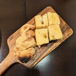 ワイン食堂フレーバー - チャバッタとフォカッチャ