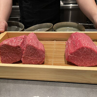 IAKU  - メイン　鹿児島産ウチヒラと大和牛ヒレ　