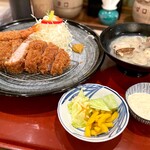 こだわりとんかつ一丁 - やまと豚 限定とろロースカツ膳 150g