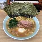 ラーメン 奥津家 - ラーメン800円麺硬め。海苔増し150円。