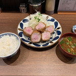 とんかつ じゅうろく - 名物じゅうろくのヒレカツ定食（2,300円）2023.4