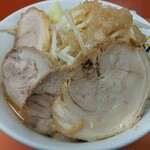 Rambou Buta Seimenjo - 醤油ラーメン・並、肉増し。ニンニクなし、野菜増し、背脂ふつう、辛みふつう。