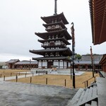 蕎麦切り よしむら - 世界遺産☆薬師寺　東塔は1300年前の創建当時から残る唯一の建物です！広い境内には他にも見応えのある建造物や仏像などあり拝観時間は長めに確保することをオススメします！