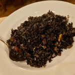魚礁 - イカ墨チャーハン