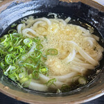 うどん おかだ - ネギは最初から、生姜と天かすは入れるかどうか聞かれます