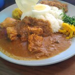 フィッシュ - ２種コンボ(チキンカレー＆キーマ) 1200円(税込)