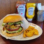 BurgerCafe honohono - アボカドベーコンバーガー