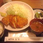 元祖やきとり串八珍 - とんかつ定食 ６８０円也