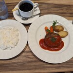 銀座ライオンLEO - ハンバーグ、トマトソースでご飯は小盛¥800-