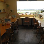 そばと絵本cafe ぶらっと - 店内