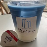 Ryuumon Kafe - 青いミルク350円(税込)