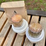 アンドテイ - 『日本茶ミルクティー(HOT)』茶葉：国産烏龍茶、プラントミルク：ソイミルク、甘さ：ふつう、『塩こうじスコーン プレーン』『国産アールグレイ』『塩こうじスコーン 抹茶とイチジク』