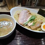 麺 ヒキュウ - 