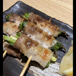 Kanzen Koshitsu Izakaya Kushibatten - 万能ねぎ巻き　2本　塩　440円