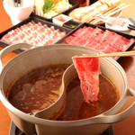 しゃぶしゃぶいちばん - 料理写真:大好評★二色鍋。スープは6種より2種選べます。