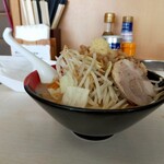 長崎らーめん 西海製麺所 - はいっ！登場。写真見本とそんなに遜色なくって良いと思います。