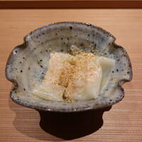 鳥匠いし井ひな - 胸肉ともも肉のワンタン