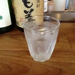 バーカロ・カヴァタッピ - お水。レモンが入っています