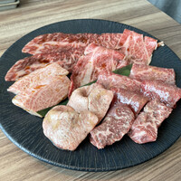焼肉うしごろ 新宿三丁目店 - 