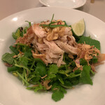 椎數莊 - ●「蒸し鶏のパクチーサラダ」（900円）