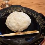 しの田 - 蒸し立ての酒蒸し饅頭