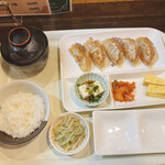 餃子屋 來 - 餃子定食