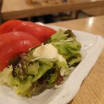 Tsukiji Shokudou Genchan - 付け合せの野菜もしっかりとした量。
