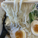 らーめん錦 - 麺リフト